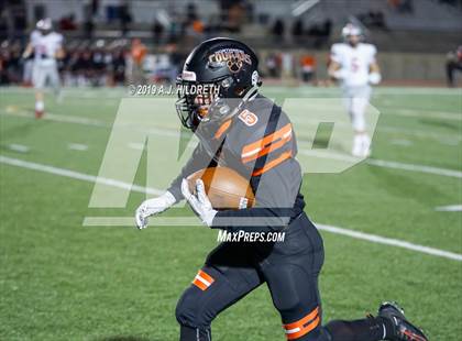 Thumbnail 1 in Blue Valley West vs. Shawnee Mission Northwest photogallery.