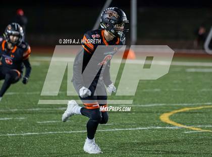 Thumbnail 1 in Blue Valley West vs. Shawnee Mission Northwest photogallery.