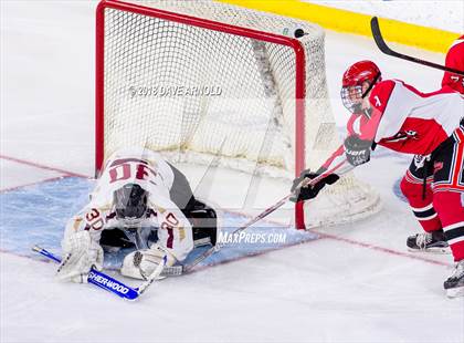 Thumbnail 3 in Newburyport vs. Winchester (MIAA Division 1 North Semifinal) photogallery.