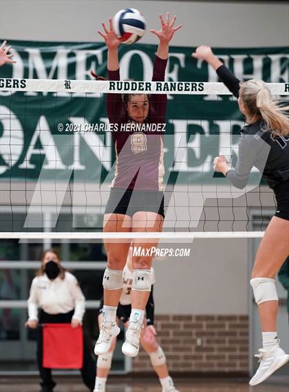 Thumbnail 1 in College Station vs Magnolia West (UIL 5A Regional Quarterfinal) photogallery.