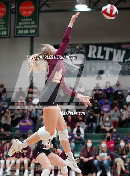 Thumbnail 3 in College Station vs Magnolia West (UIL 5A Regional Quarterfinal) photogallery.