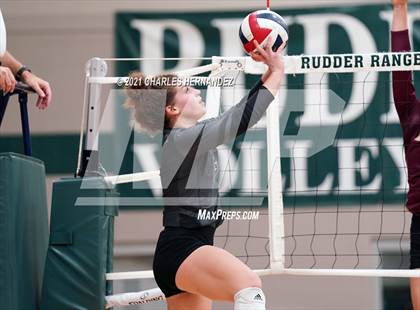 Thumbnail 3 in College Station vs Magnolia West (UIL 5A Regional Quarterfinal) photogallery.