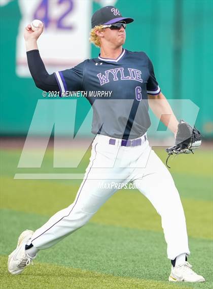 Thumbnail 3 in Aledo vs Abilene Wylie (UIL 5A Regional Semi-Final) photogallery.
