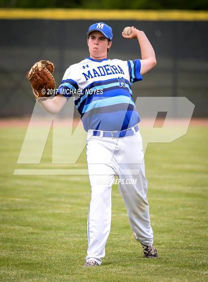 Thumbnail 2 in Summit Country Day vs. Madeira (OHSAA Division 3 Sectional) photogallery.