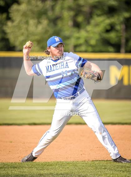 Thumbnail 3 in Summit Country Day vs. Madeira (OHSAA Division 3 Sectional) photogallery.