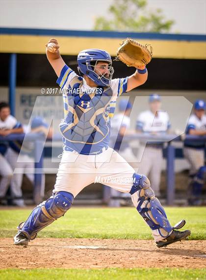 Thumbnail 2 in Summit Country Day vs. Madeira (OHSAA Division 3 Sectional) photogallery.