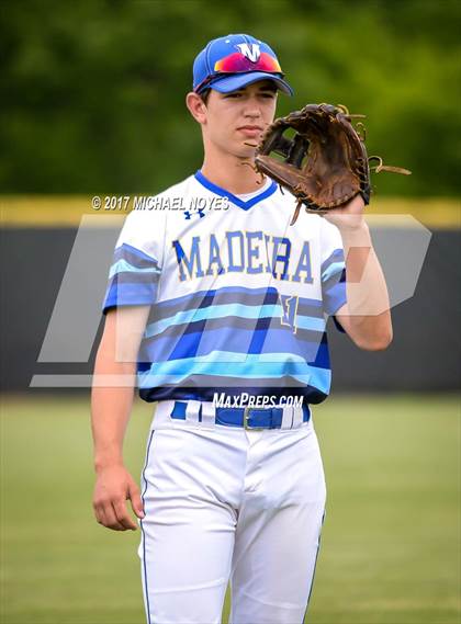 Thumbnail 2 in Summit Country Day vs. Madeira (OHSAA Division 3 Sectional) photogallery.