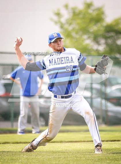 Thumbnail 2 in Summit Country Day vs. Madeira (OHSAA Division 3 Sectional) photogallery.