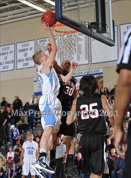 Thumbnail 2 in Valor Christian vs. Roosevelt (4A 1st Round Playoff) photogallery.