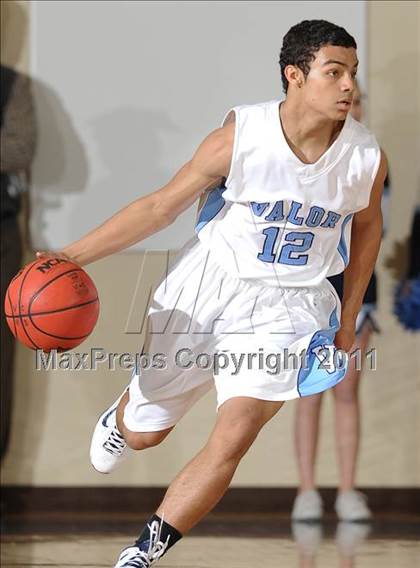 Thumbnail 3 in Valor Christian vs. Roosevelt (4A 1st Round Playoff) photogallery.