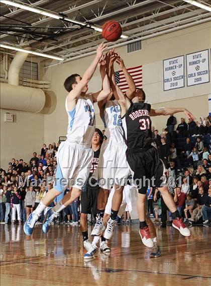Thumbnail 1 in Valor Christian vs. Roosevelt (4A 1st Round Playoff) photogallery.