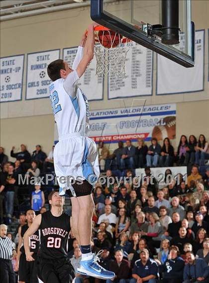 Thumbnail 3 in Valor Christian vs. Roosevelt (4A 1st Round Playoff) photogallery.