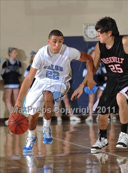 Thumbnail 1 in Valor Christian vs. Roosevelt (4A 1st Round Playoff) photogallery.