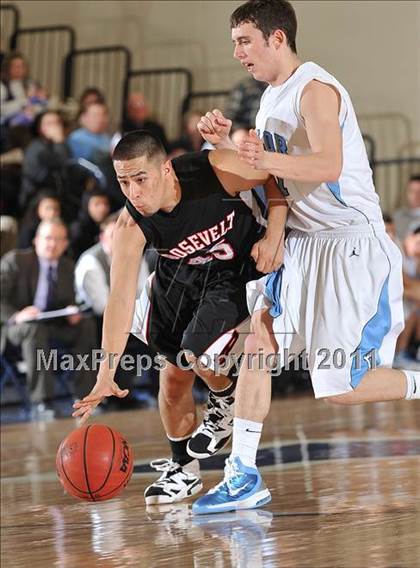 Thumbnail 3 in Valor Christian vs. Roosevelt (4A 1st Round Playoff) photogallery.
