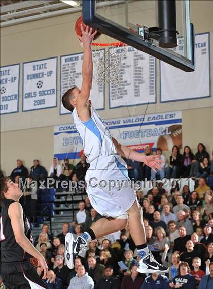 Thumbnail 3 in Valor Christian vs. Roosevelt (4A 1st Round Playoff) photogallery.