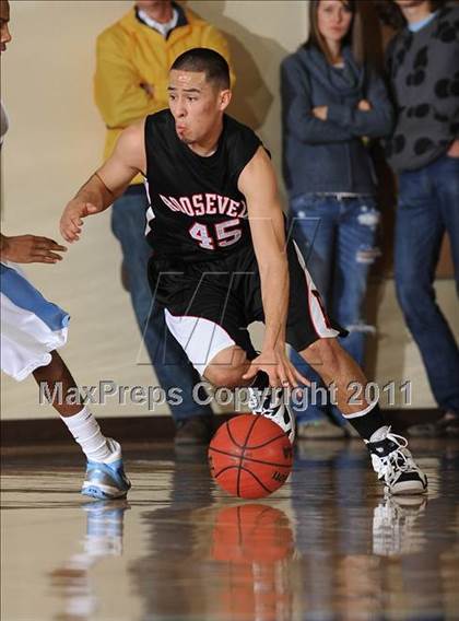 Thumbnail 1 in Valor Christian vs. Roosevelt (4A 1st Round Playoff) photogallery.