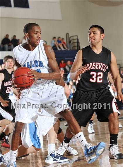 Thumbnail 2 in Valor Christian vs. Roosevelt (4A 1st Round Playoff) photogallery.