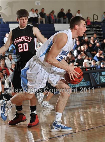 Thumbnail 1 in Valor Christian vs. Roosevelt (4A 1st Round Playoff) photogallery.