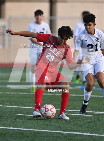 Thumbnail 1 in Lee [Robert E.] vs Central Catholic photogallery.