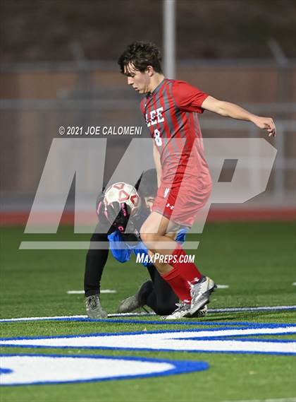 Thumbnail 2 in Lee [Robert E.] vs Central Catholic photogallery.