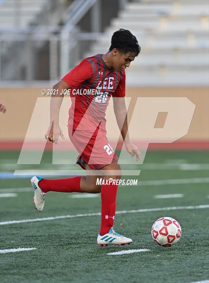 Thumbnail 3 in Lee [Robert E.] vs Central Catholic photogallery.