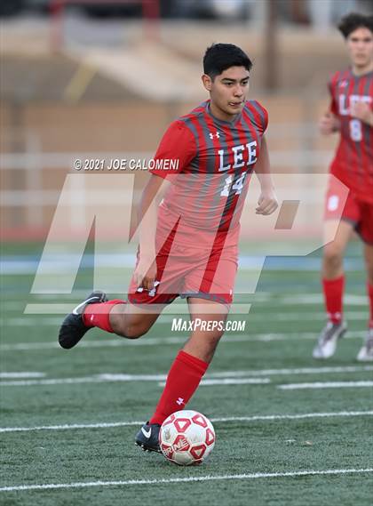 Thumbnail 2 in Lee [Robert E.] vs Central Catholic photogallery.