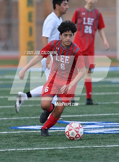 Thumbnail 1 in Lee [Robert E.] vs Central Catholic photogallery.