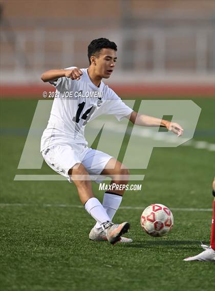 Thumbnail 1 in Lee [Robert E.] vs Central Catholic photogallery.