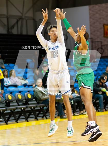 Thumbnail 2 in Los Altos vs. St. Mary's (S.C. Warriors/Aptos Tournament) photogallery.