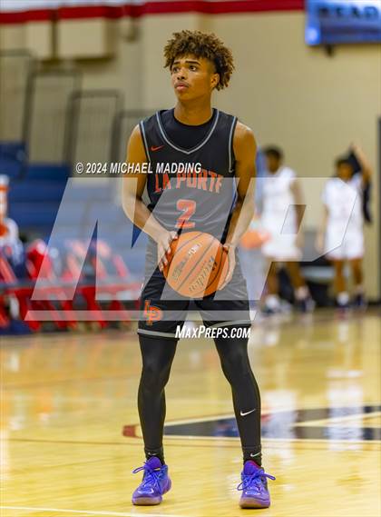 Thumbnail 2 in Hardin-Jefferson VS La Porte (Hardin-Jefferson Basketball Tournament) photogallery.