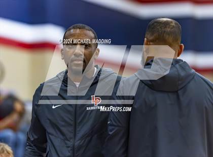 Thumbnail 1 in Hardin-Jefferson VS La Porte (Hardin-Jefferson Basketball Tournament) photogallery.