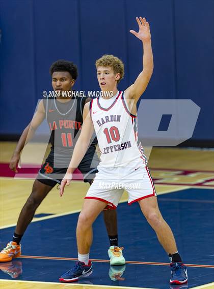 Thumbnail 3 in Hardin-Jefferson VS La Porte (Hardin-Jefferson Basketball Tournament) photogallery.