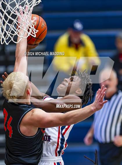 Thumbnail 1 in Hardin-Jefferson VS La Porte (Hardin-Jefferson Basketball Tournament) photogallery.
