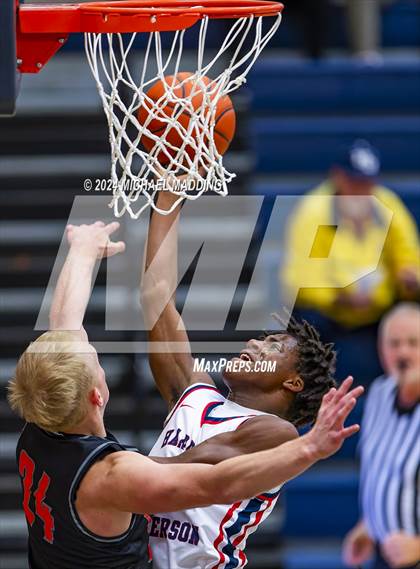 Thumbnail 2 in Hardin-Jefferson VS La Porte (Hardin-Jefferson Basketball Tournament) photogallery.