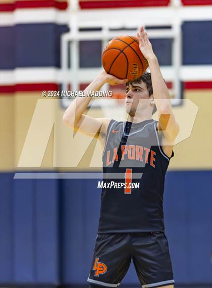 Thumbnail 1 in Hardin-Jefferson VS La Porte (Hardin-Jefferson Basketball Tournament) photogallery.