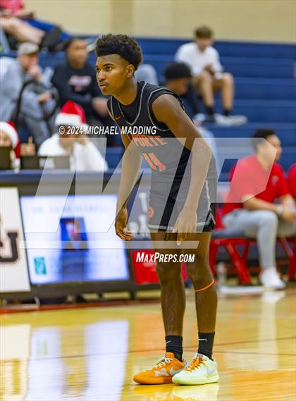 Thumbnail 1 in Hardin-Jefferson VS La Porte (Hardin-Jefferson Basketball Tournament) photogallery.