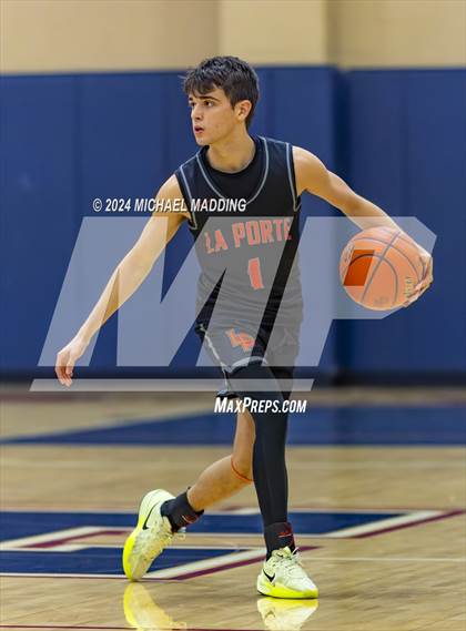 Thumbnail 3 in Hardin-Jefferson VS La Porte (Hardin-Jefferson Basketball Tournament) photogallery.
