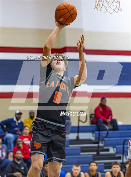 Thumbnail 2 in Hardin-Jefferson VS La Porte (Hardin-Jefferson Basketball Tournament) photogallery.
