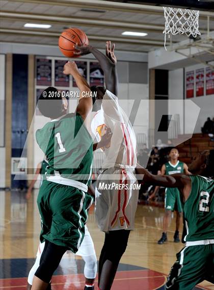 Thumbnail 1 in Fairfax vs. Executive Prep Academy of Finance (Rose City Roundball Classic) photogallery.