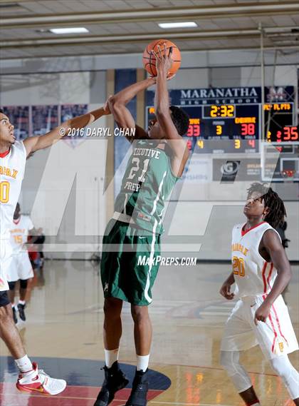 Thumbnail 3 in Fairfax vs. Executive Prep Academy of Finance (Rose City Roundball Classic) photogallery.