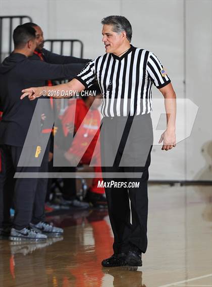 Thumbnail 1 in Fairfax vs. Executive Prep Academy of Finance (Rose City Roundball Classic) photogallery.