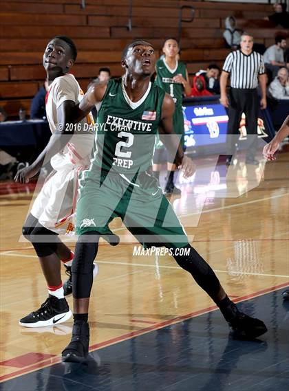 Thumbnail 3 in Fairfax vs. Executive Prep Academy of Finance (Rose City Roundball Classic) photogallery.