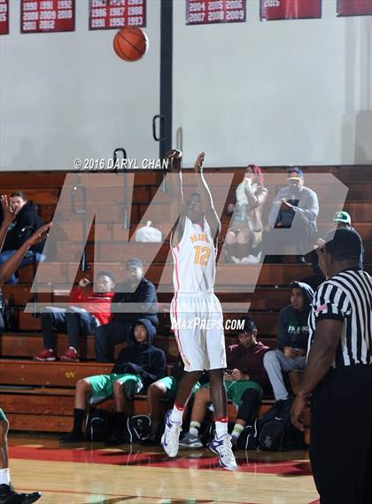 Thumbnail 2 in Fairfax vs. Executive Prep Academy of Finance (Rose City Roundball Classic) photogallery.