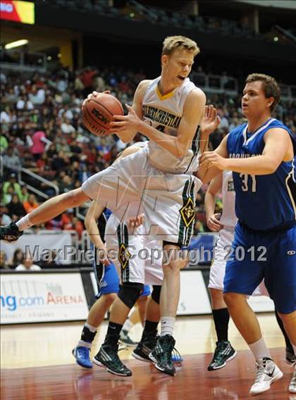 Thumbnail 1 in Gilbert Christian vs. Snowflake (AIA D3 Semifinals) photogallery.