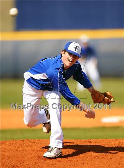 Thumbnail 3 in Lee vs Florence  photogallery.