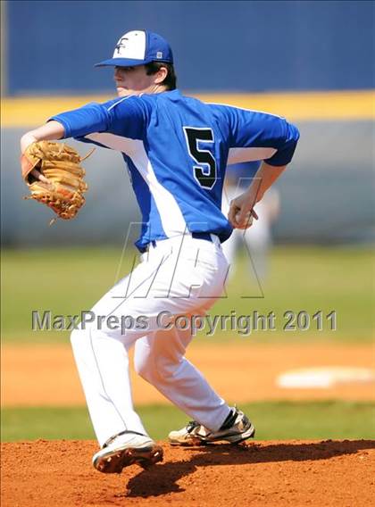 Thumbnail 1 in Lee vs Florence  photogallery.