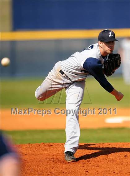 Thumbnail 3 in Lee vs Florence  photogallery.
