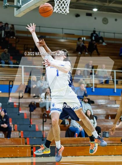 Thumbnail 3 in Marquette Catholic @ Mishawaka Marian photogallery.