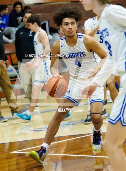 Thumbnail 2 in Marquette Catholic @ Mishawaka Marian photogallery.
