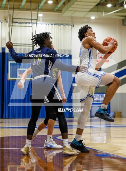 Thumbnail 3 in Marquette Catholic @ Mishawaka Marian photogallery.
